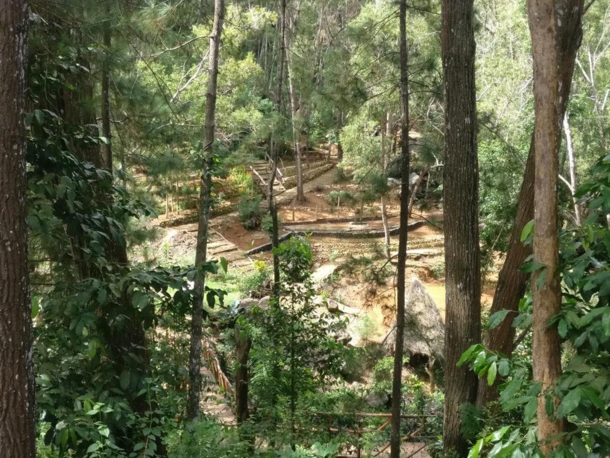 Seribu Batu Songgo Langit Resort & Camp Bantul Exterior foto