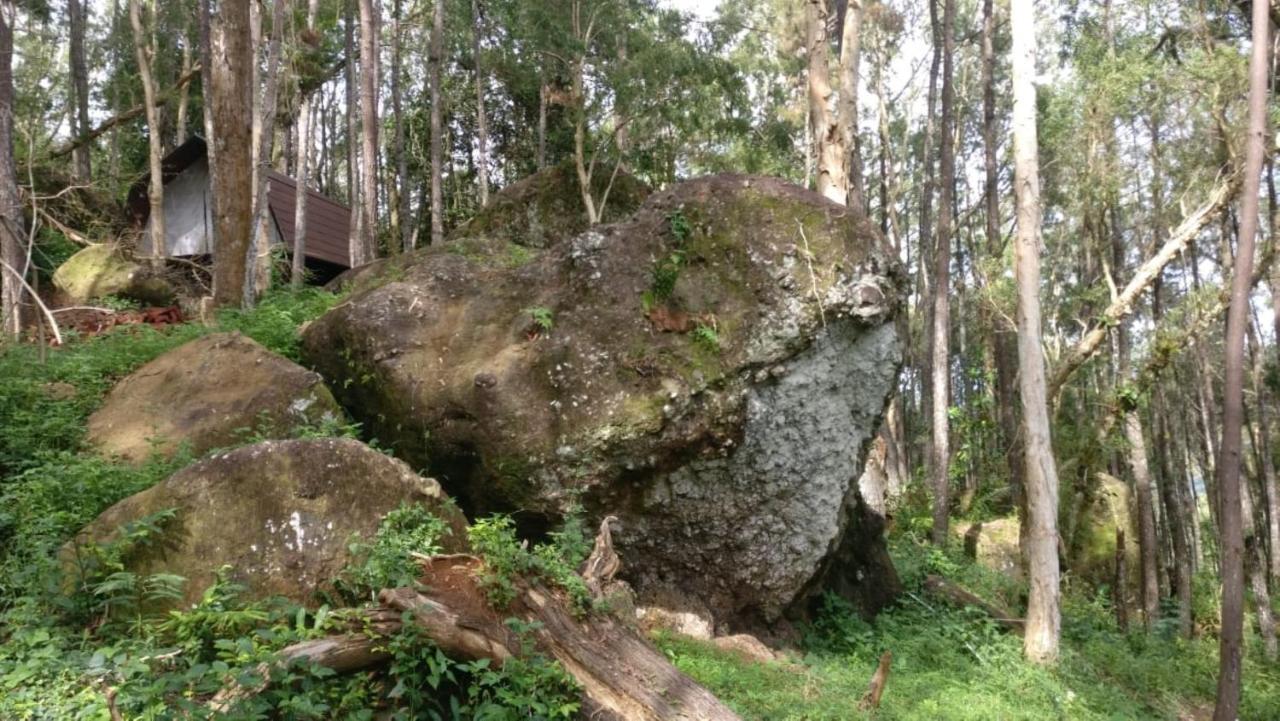 Seribu Batu Songgo Langit Resort & Camp Bantul Exterior foto